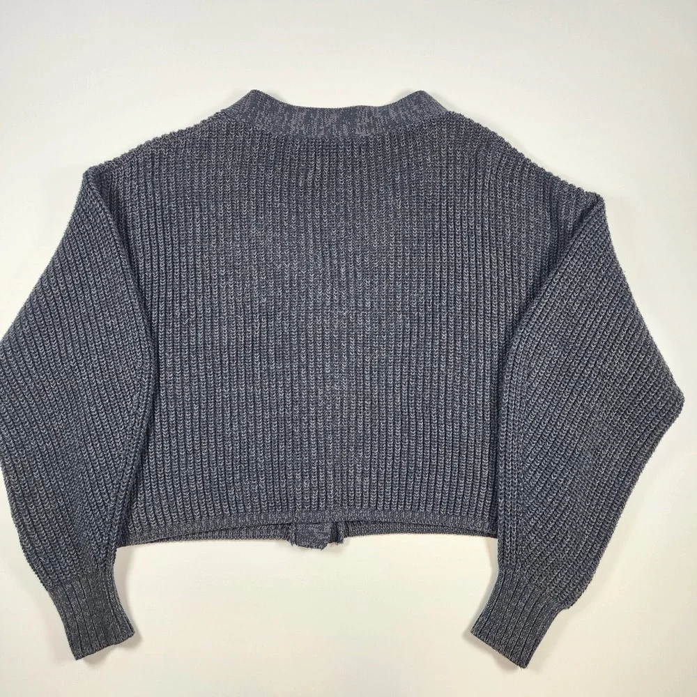 Urban Outfitters Women's Chunky Knit Cropped Grandpa Cardigan Minimalist Size S‎